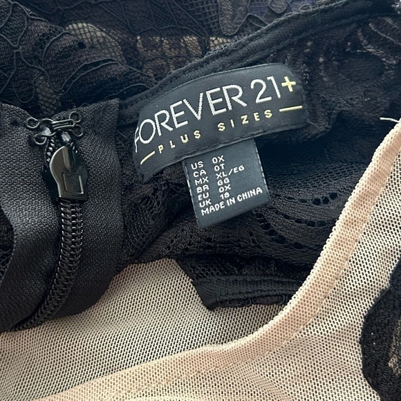 Forever 21+ Black Crochet Lace-Up Dress • Size: 0X • Used - Picture 6 of 6
